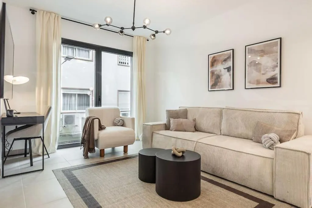 Modern Apartment With Patio & Parking By Rems Malaga