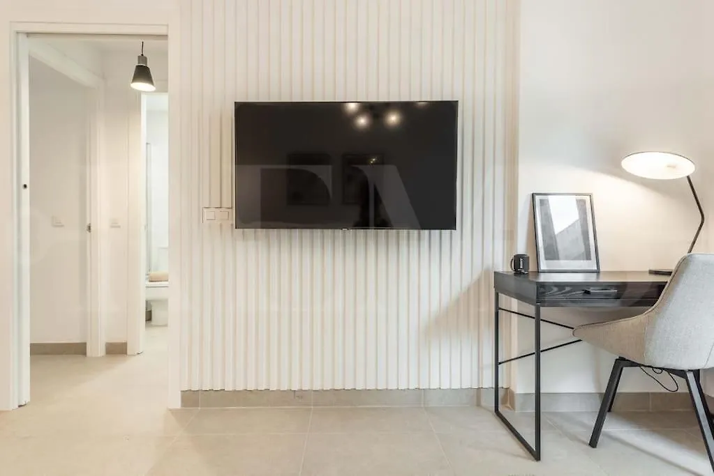 Modern Apartment With Patio & Parking By Rems Malaga Spain