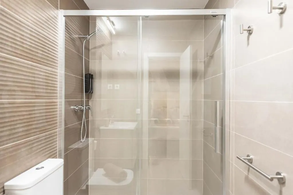 Modern Apartment With Patio & Parking By Rems Malaga