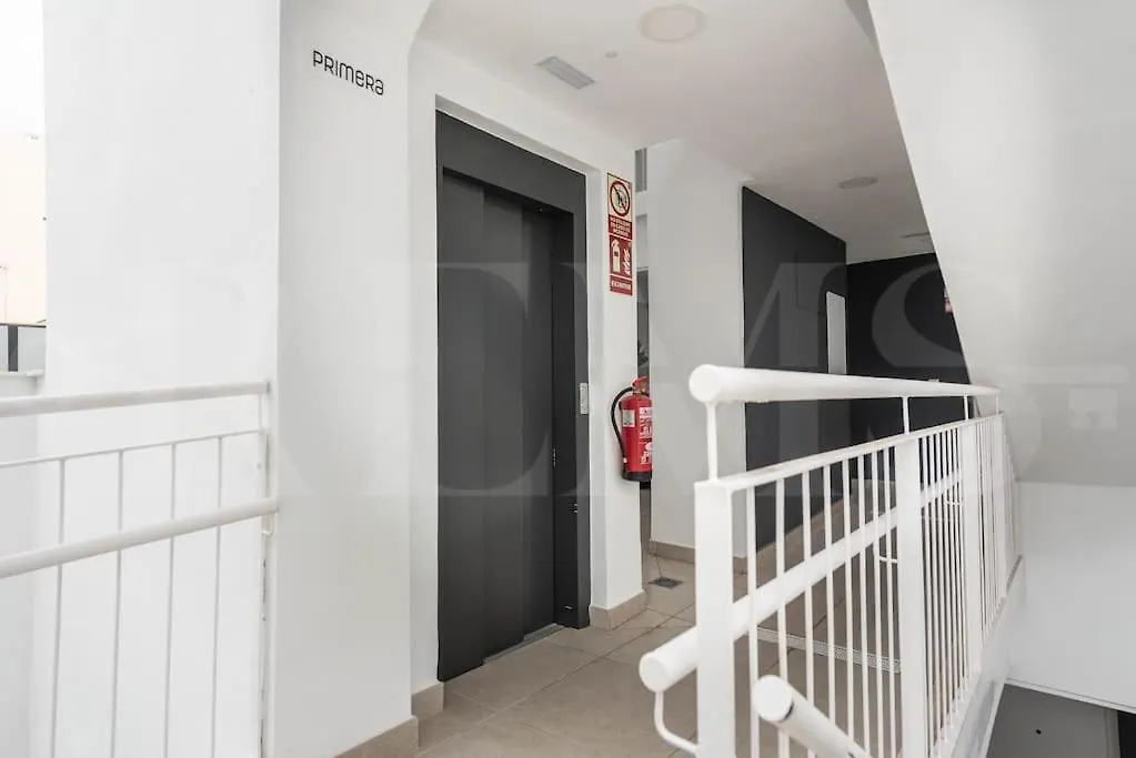 Modern Apartment With Patio & Parking By Rems Malaga