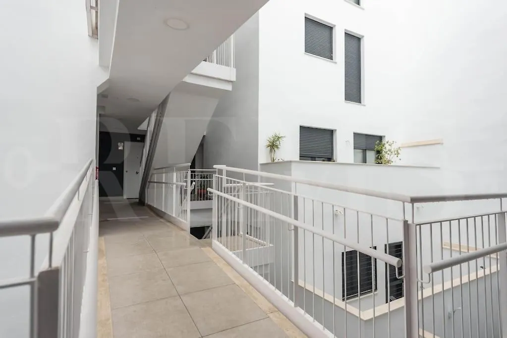 Modern Apartment With Patio & Parking By Rems Malaga