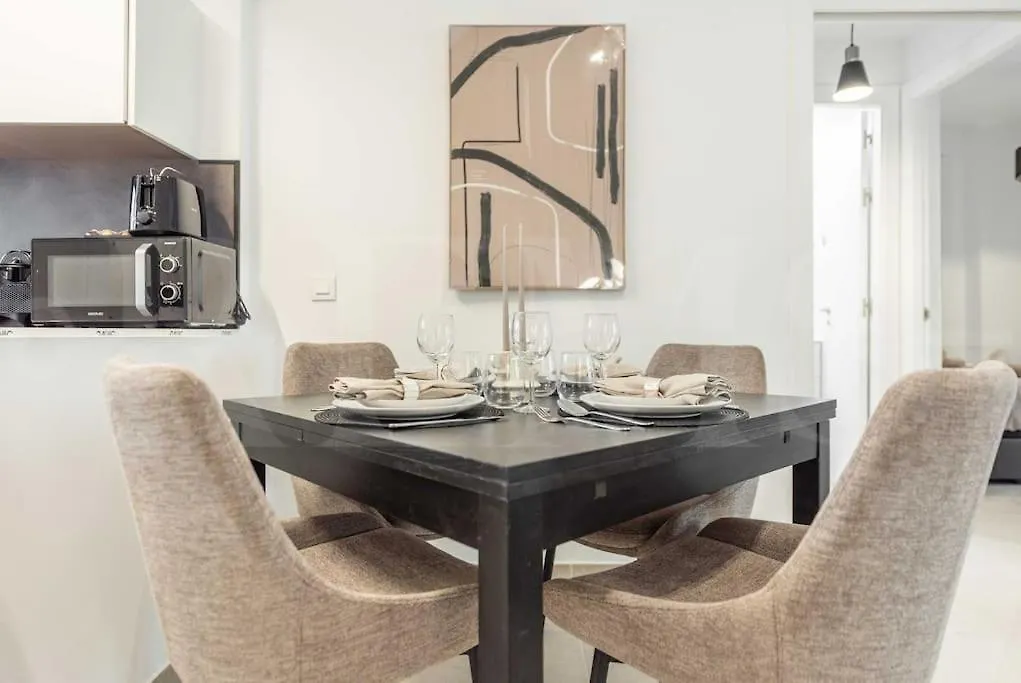 Modern Apartment With Patio & Parking By Rems Malaga